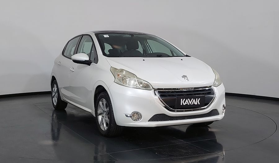 Peugeot 208 ALLURE Hatchback 2014