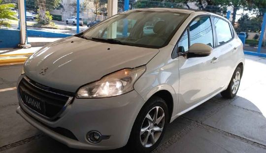 Peugeot • 208
