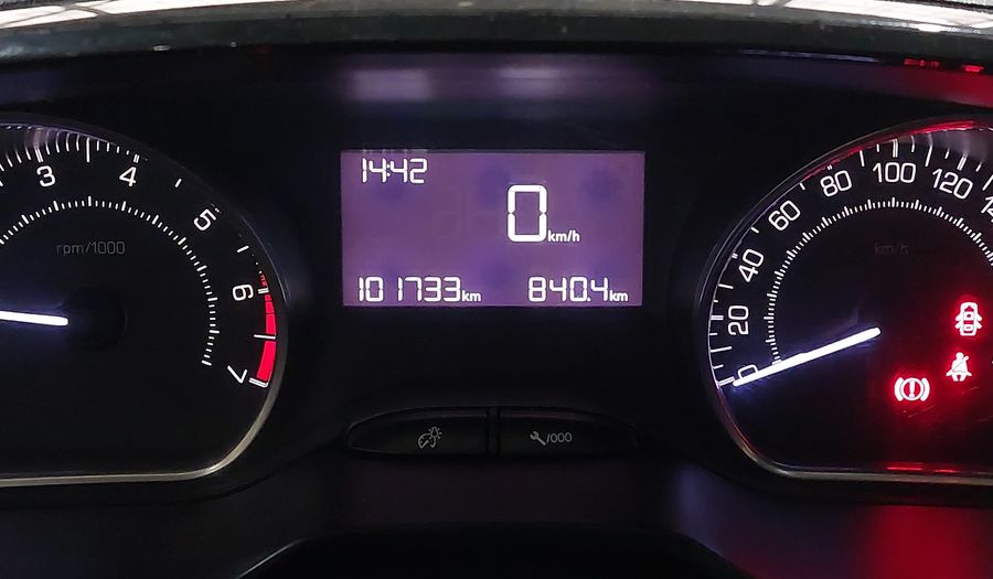 Peugeot 208 ALLURE Hatchback 2014