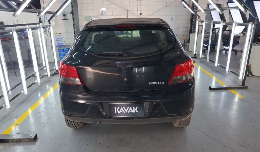 Chevrolet Onix 1.4 LTZ Hatchback 2015
