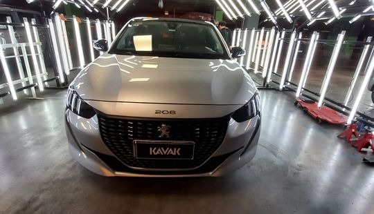 Peugeot • 208