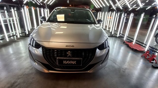 Peugeot • 208