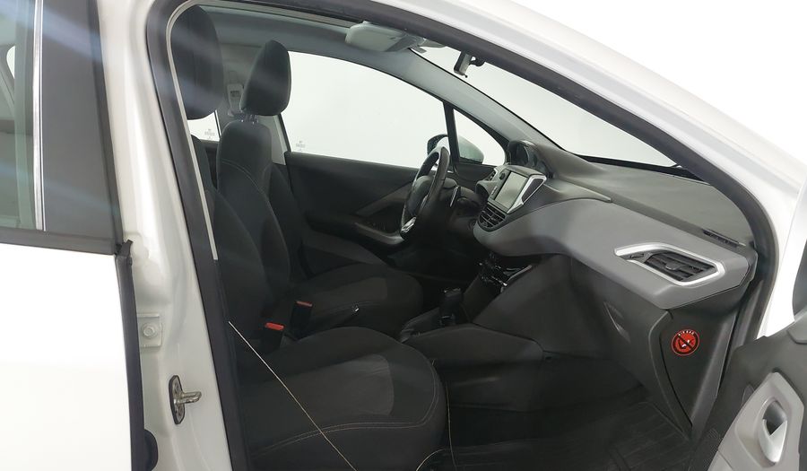 Peugeot 208 ALLURE Hatchback 2017