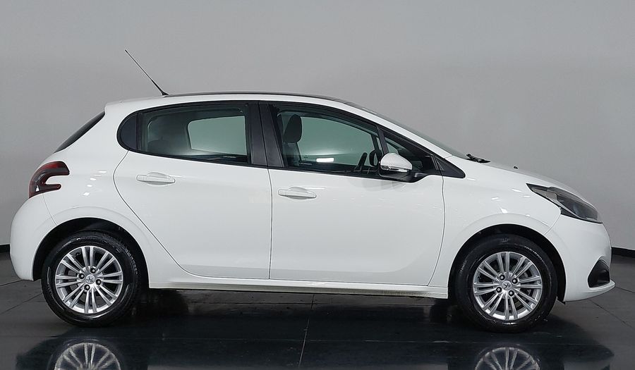 Peugeot 208 ALLURE Hatchback 2017