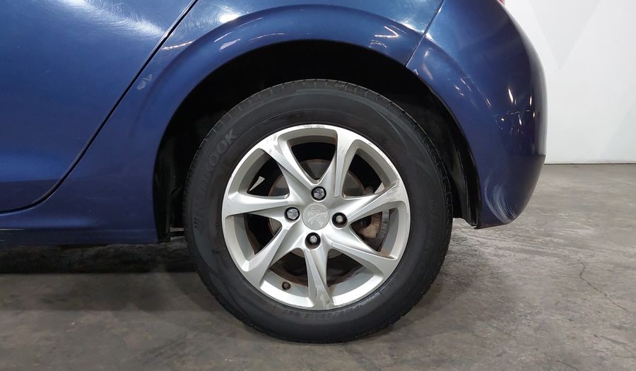 Peugeot 208 1.6 ACTIVE MT Hatchback 2014