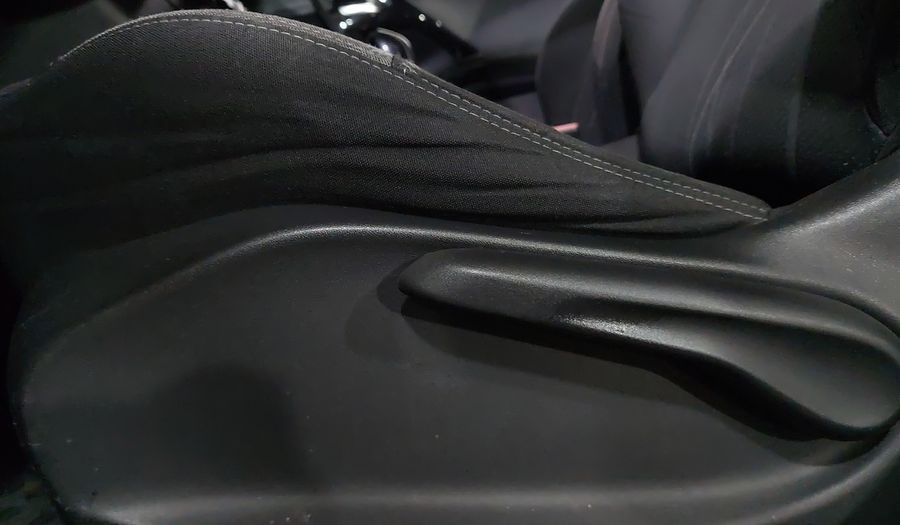 Peugeot 208 1.6 ACTIVE MT Hatchback 2014