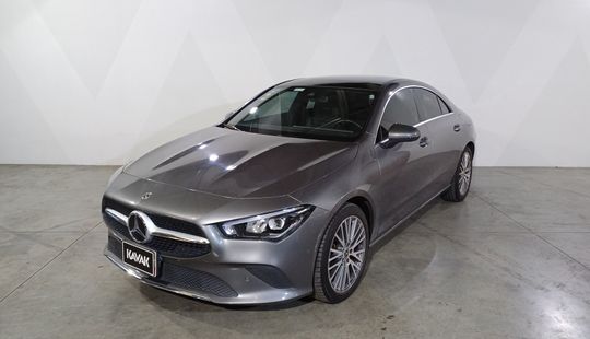 Mercedes Benz • Clase CLA