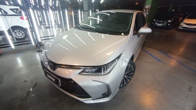 Toyota • Corolla