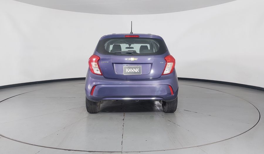 Chevrolet Spark 1.4 LTZ C MT Hatchback 2016