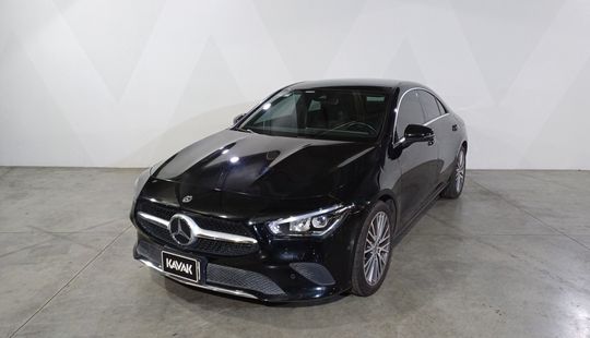 Mercedes Benz • Clase CLA