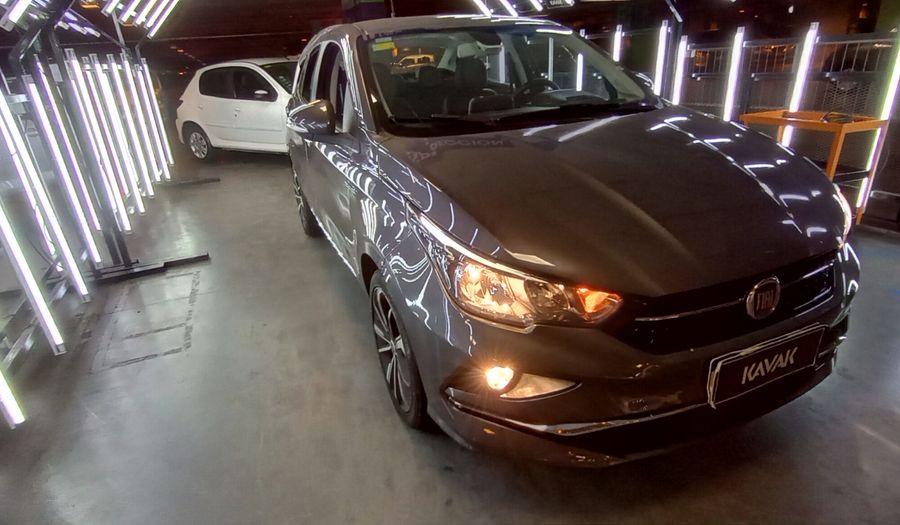 Fiat Cronos 1.8 PRECISION PACK PREMIUM Sedan 2020