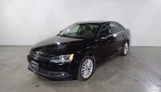Volkswagen • Jetta