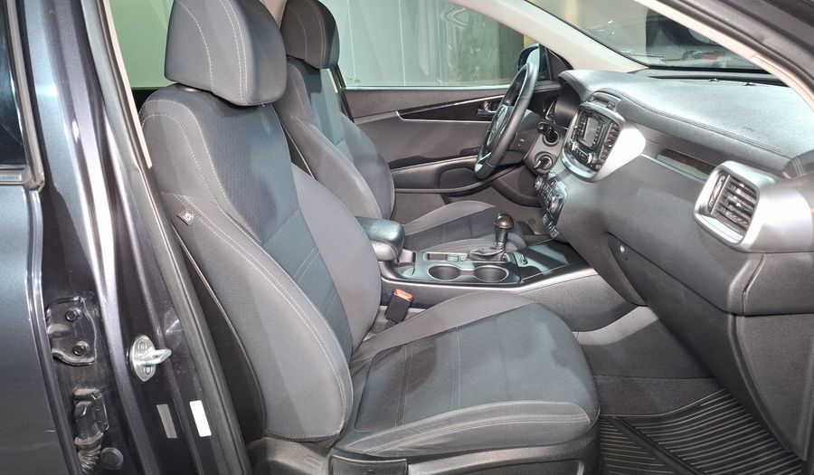 Kia Sorento 2.4 LX AT Suv 2017