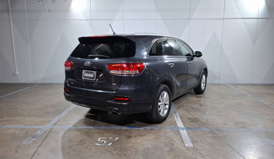 Kia Sorento 2.4 LX AT Suv 2017