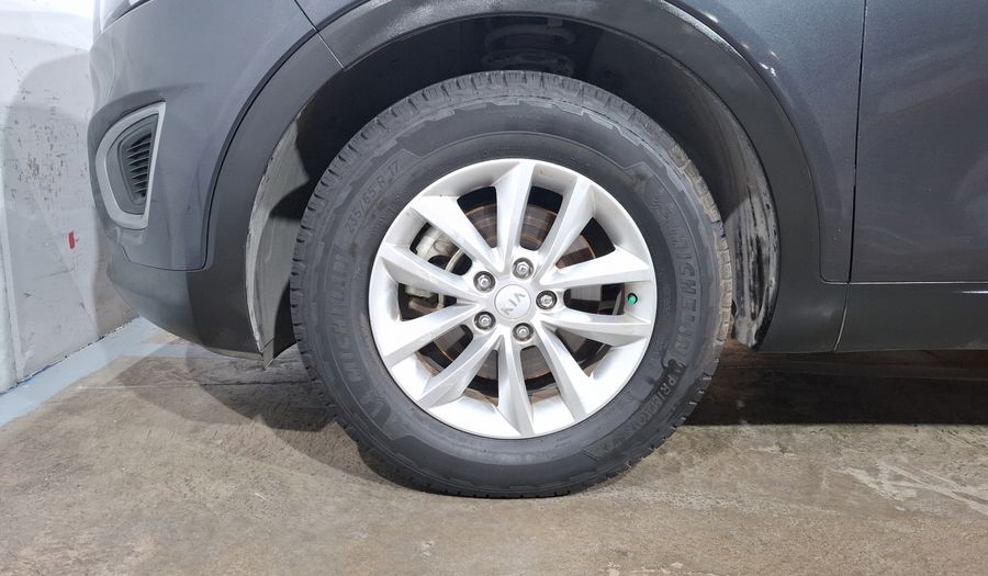 Kia Sorento 2.4 LX AT Suv 2017