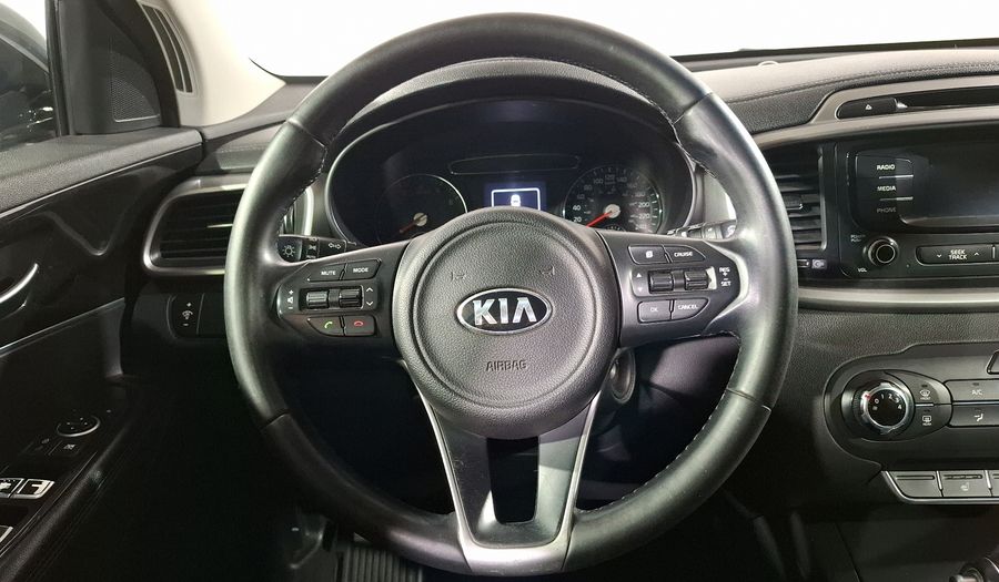 Kia Sorento 2.4 LX AT Suv 2017