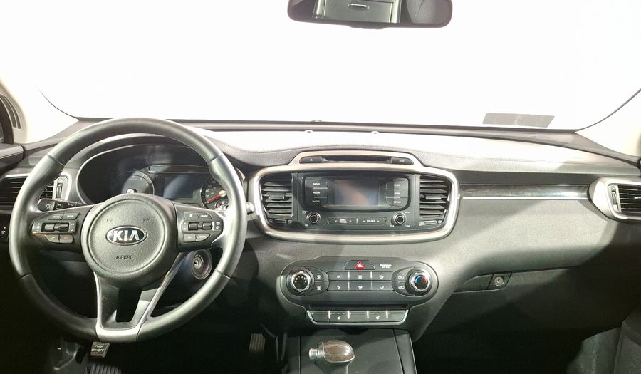 Kia Sorento 2.4 LX AT Suv 2017