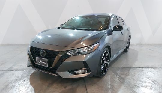 Nissan • Sentra
