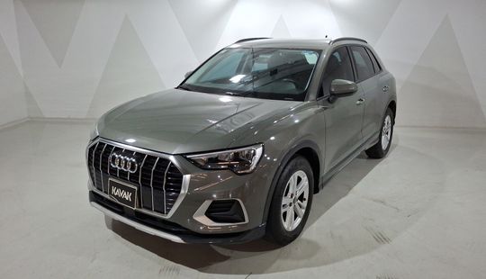 Audi • Q3