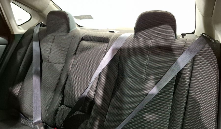 Nissan Sentra 1.8 ADVANCE MT Sedan 2016