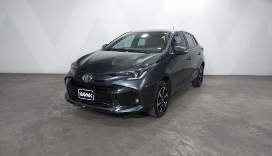 Toyota • Yaris