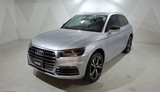 Audi • Q5