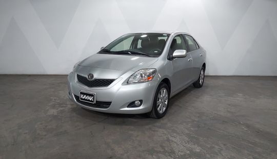 Toyota • Yaris