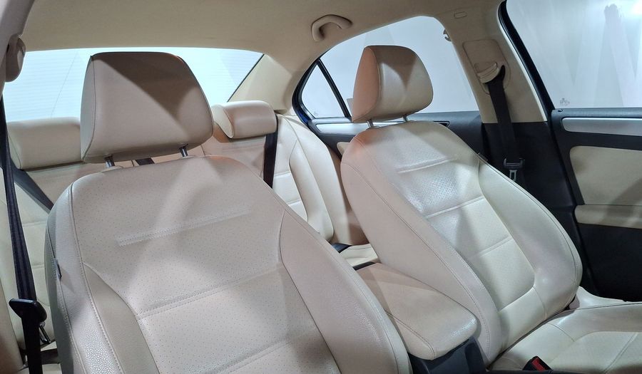 Volkswagen Jetta 2.5 SPORT BASE TIPTRONIC Sedan 2013