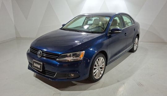 Volkswagen • Jetta