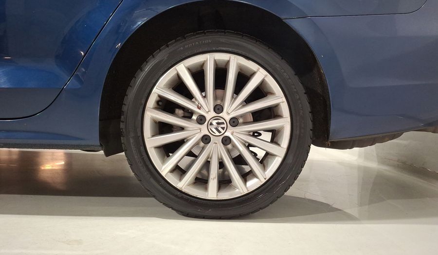 Volkswagen Jetta 2.5 SPORT BASE TIPTRONIC Sedan 2013