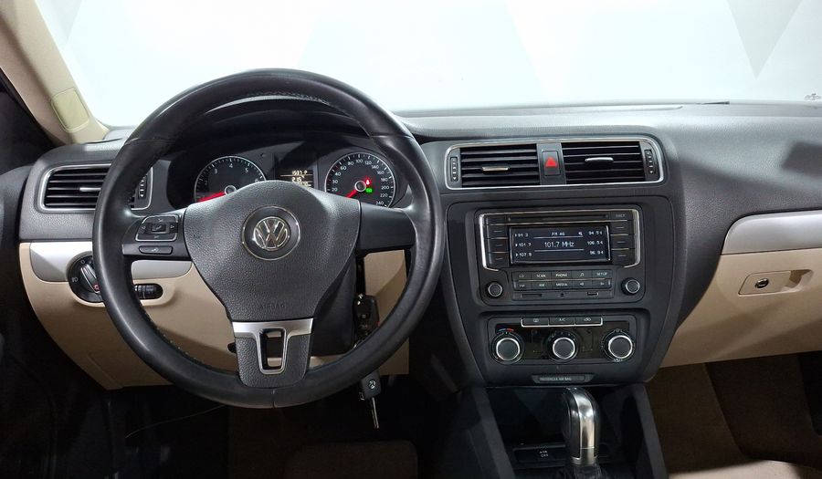 Volkswagen Jetta 2.5 SPORT BASE TIPTRONIC Sedan 2013
