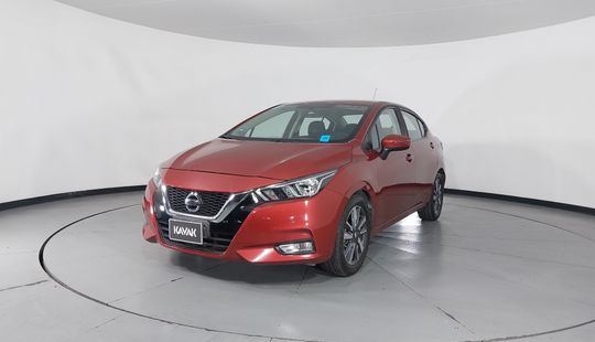 Nissan • Versa
