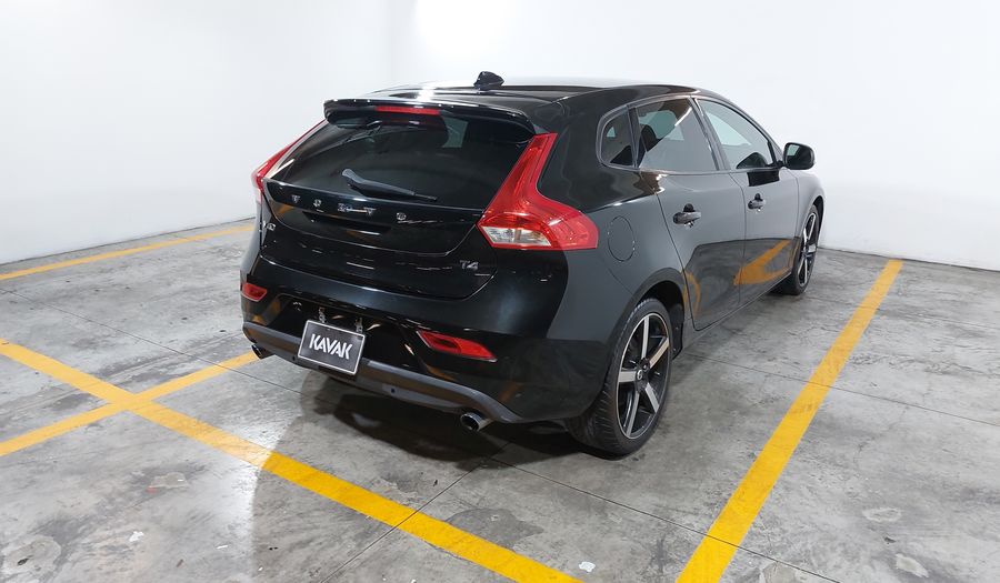 Volvo V40 2.0 SPORT AT T4 Hatchback 2018