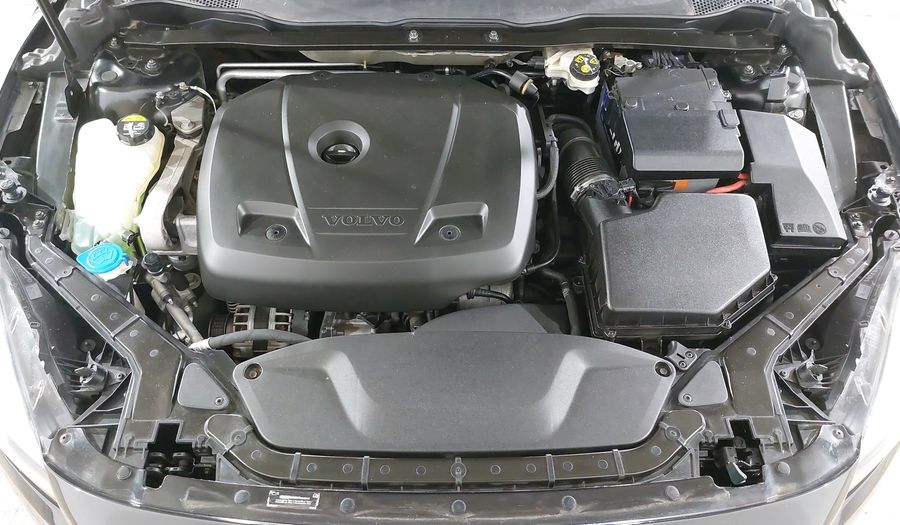 Volvo V40 2.0 SPORT AT T4 Hatchback 2018