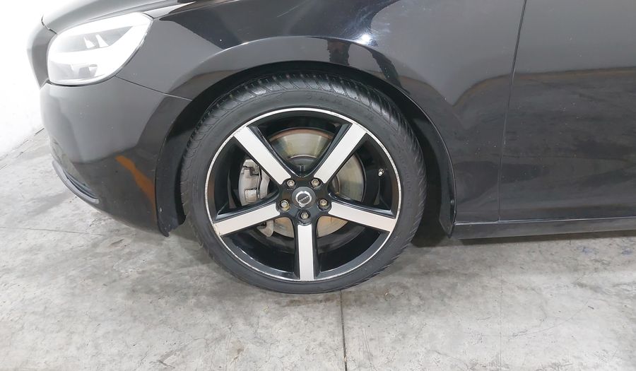 Volvo V40 2.0 SPORT AT T4 Hatchback 2018