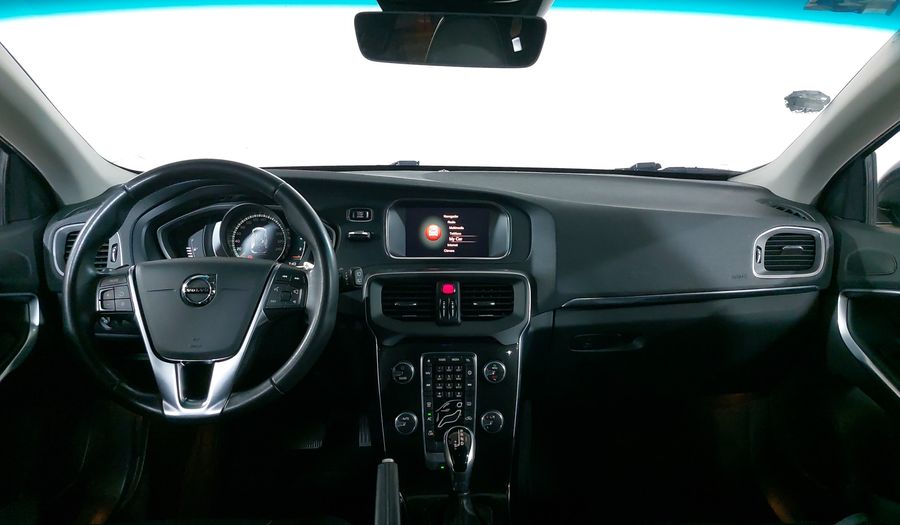 Volvo V40 2.0 SPORT AT T4 Hatchback 2018
