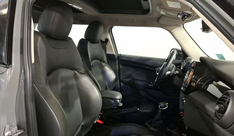 Mini Cooper 1.5 COOPER CHILI AUTO Hatchback 2018