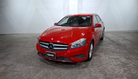 Mercedes Benz • Clase A
