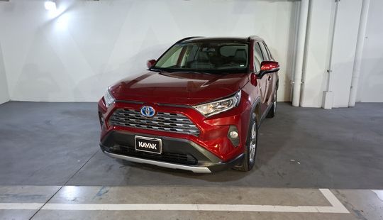 Toyota • RAV4
