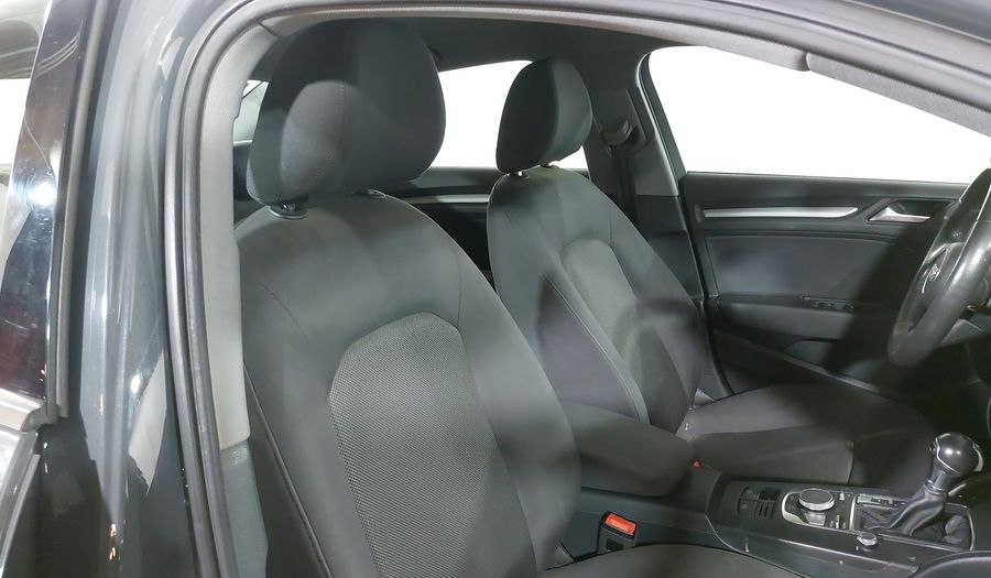 Audi A3 1.4 35 TFSI DYNAMIC DCT Sedan 2020