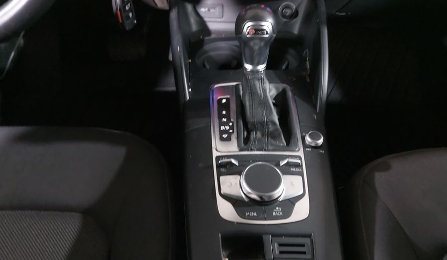 Audi A3 1.4 35 TFSI DYNAMIC DCT Sedan 2020