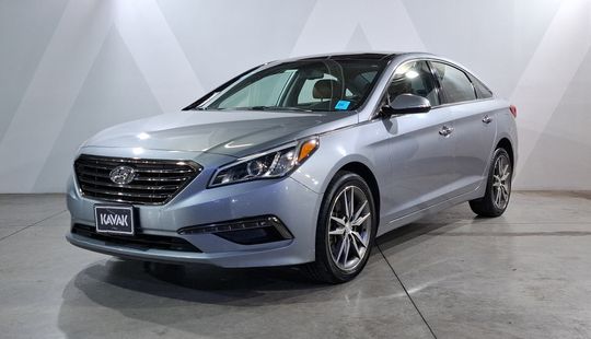 Hyundai • Sonata