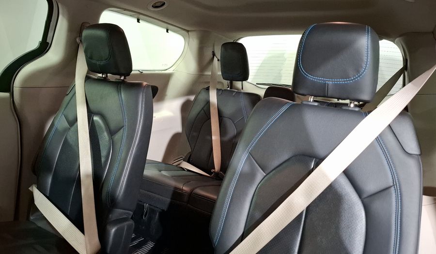 Chrysler Pacifica 3.6 LIMITED PLATINUM AUTO Minivan 2021