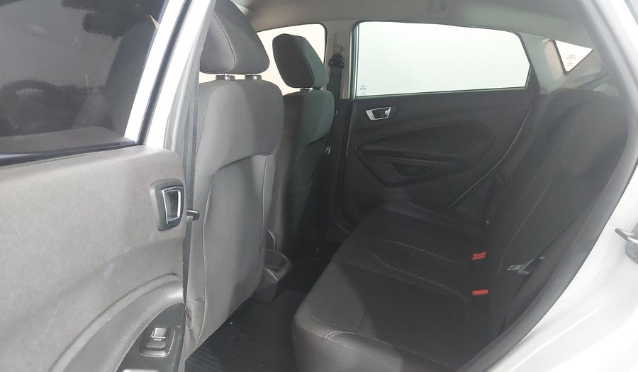 Ford Fiesta SE HATCH Hatchback 2016