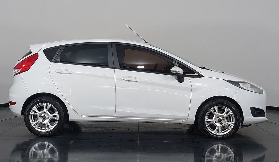 Ford Fiesta SE HATCH Hatchback 2016