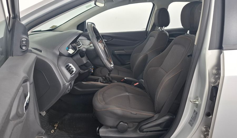 Chevrolet Onix 1.4 LTZ Hatchback 2013