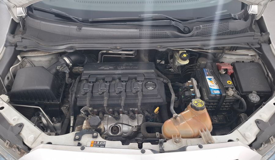 Chevrolet Onix 1.4 LTZ Hatchback 2013