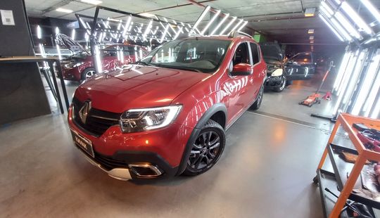 Renault • Sandero Stepway