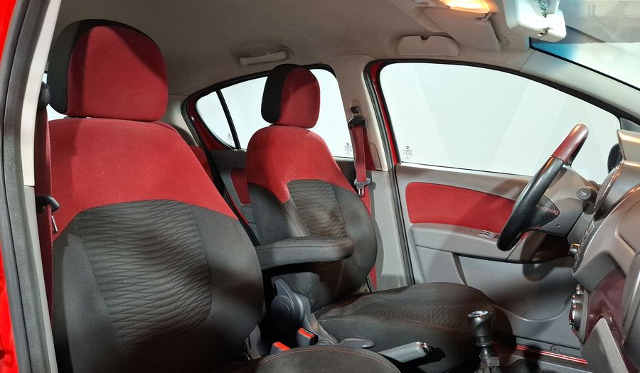 Fiat Palio 1.6 SPORTING MT Hatchback 2016
