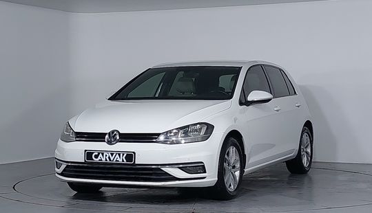 Volkswagen • Golf